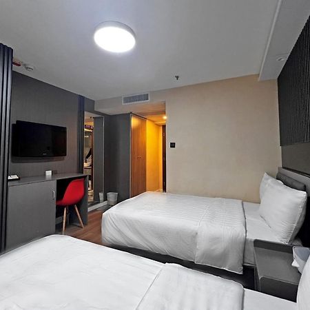 Hennessy Hotel Hong Kong Extérieur photo
