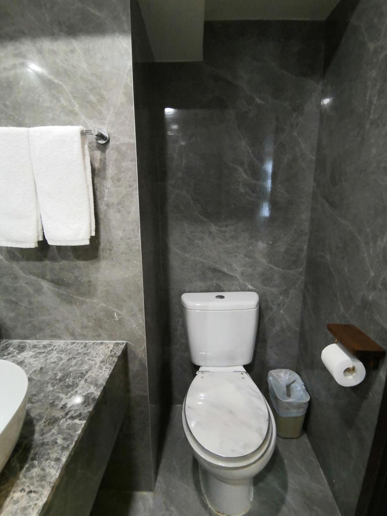 Hennessy Hotel Hong Kong Extérieur photo